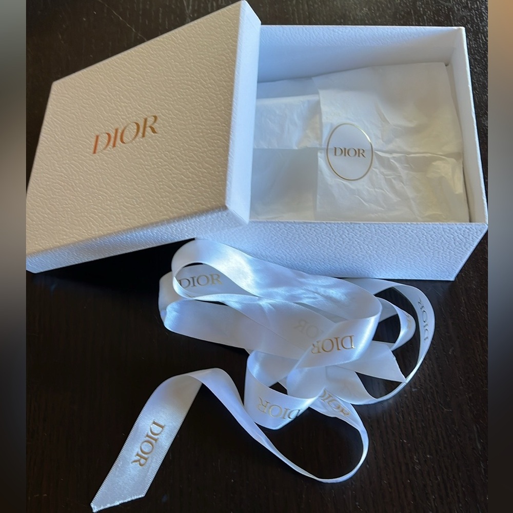Christian Dior 30 Montaigne Long Necklace brand new - Picture 9 of 9